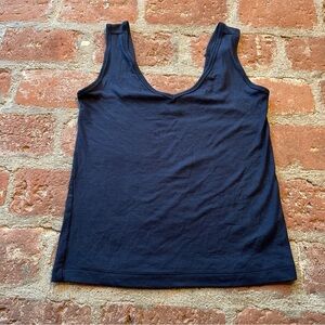 Navy blue CAbi Busy Tank size small summer fun